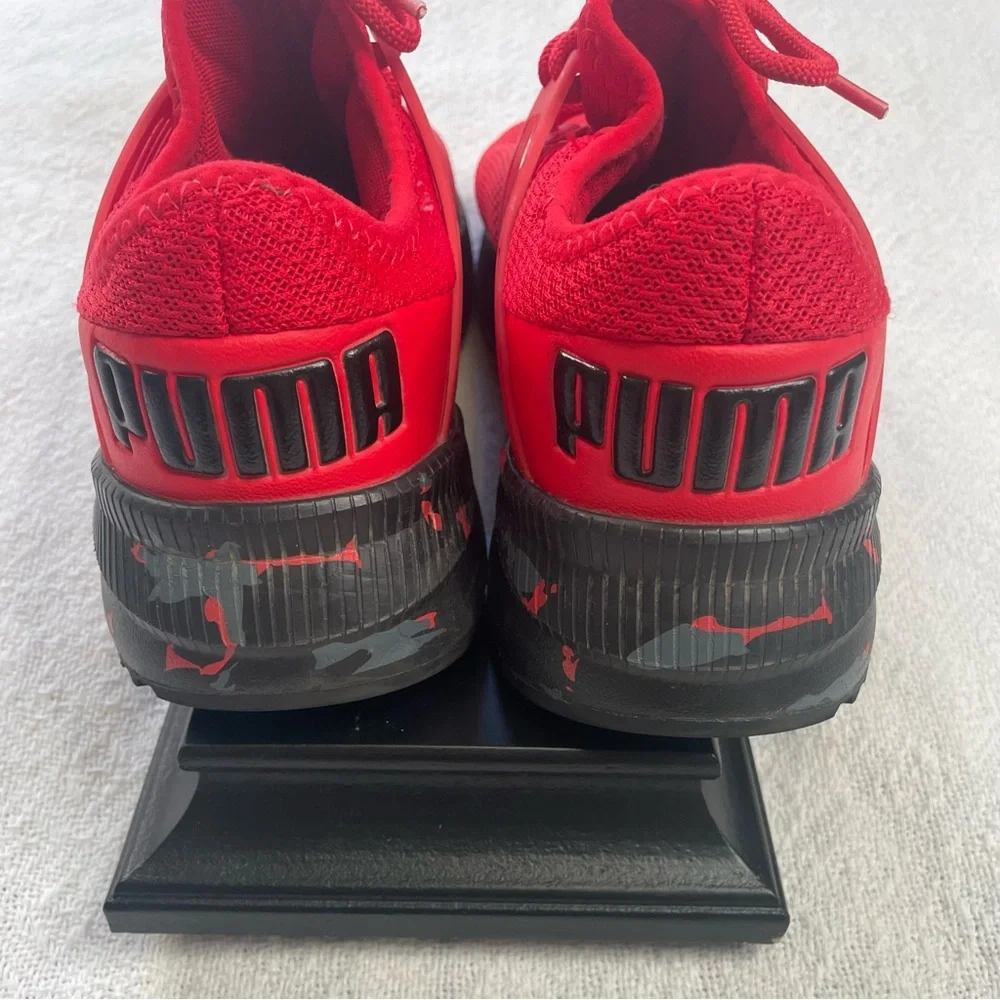 Puma Red and Black Athletic Shoes~Men’s Sz 9 Running ~‎ Training Shoes